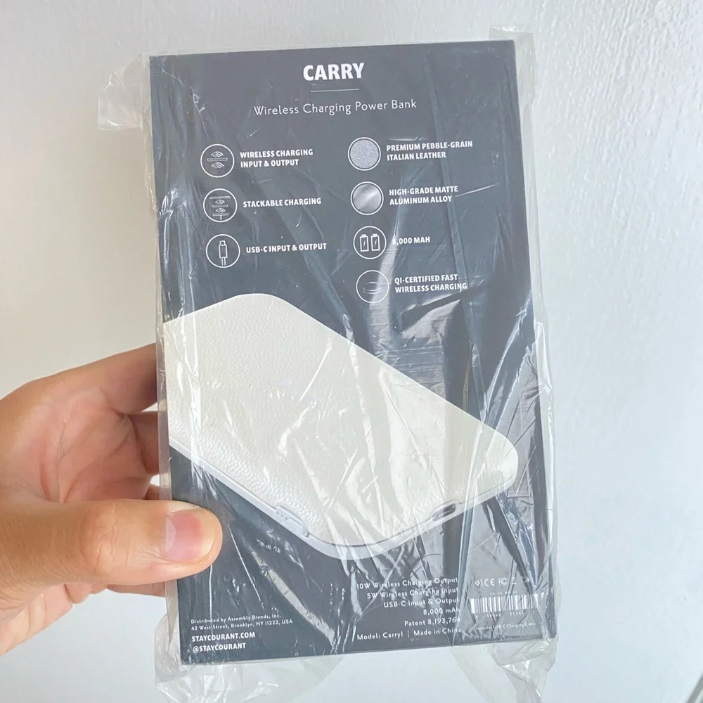 Courant Carry Wireless Charging Power Bank for Phones Color Bone